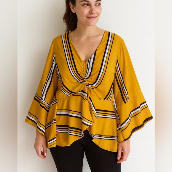 Ashley Stewart Flutter sleeve Cinched Flutter Split Front Top, Size 18/20 - Picture 13 of 13